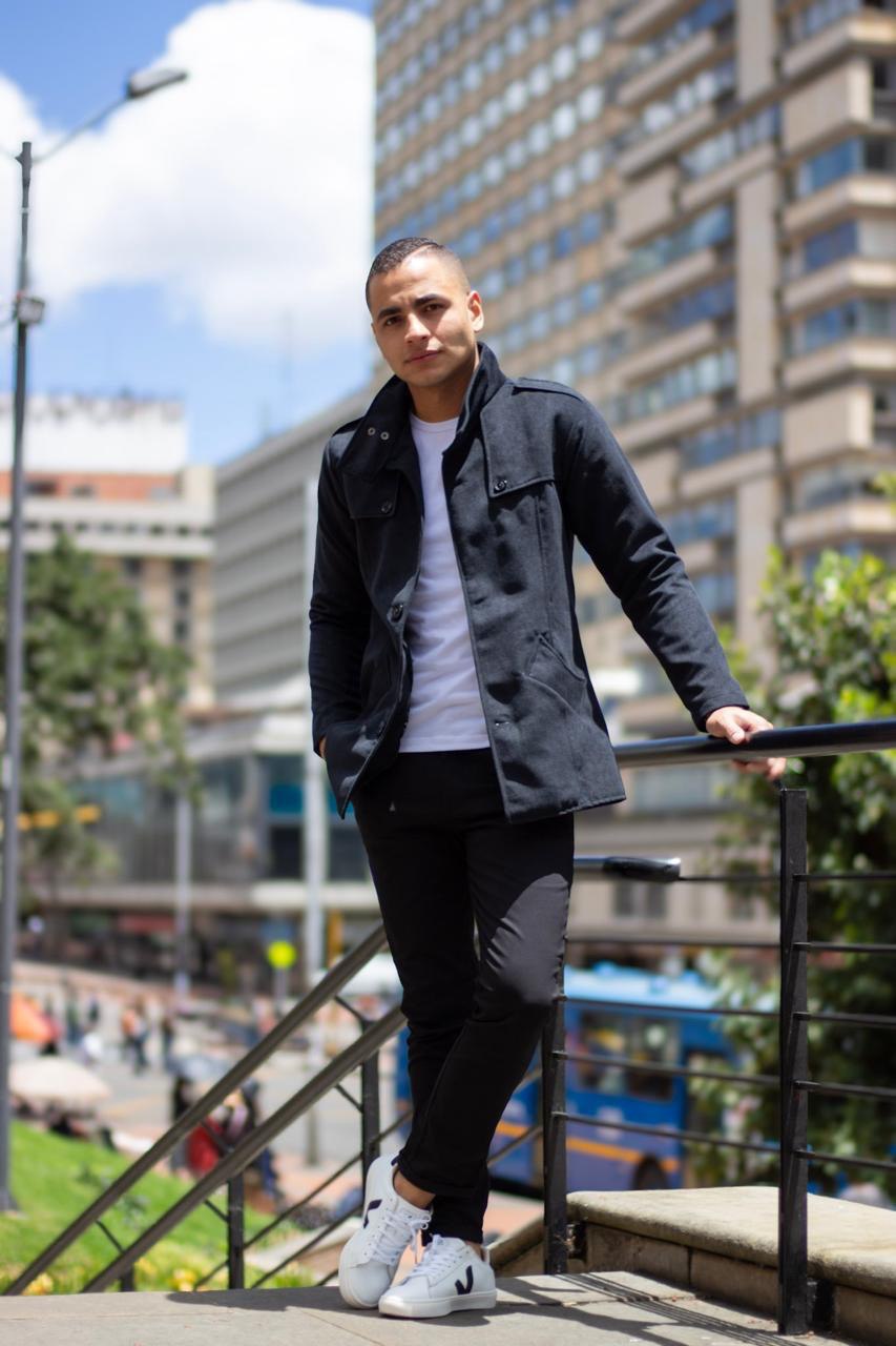 Semi Gaban formal Grecia