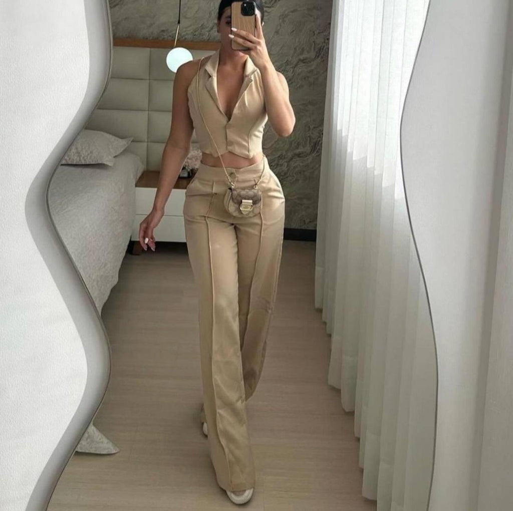 Conjunto chaleco  y pantalón
